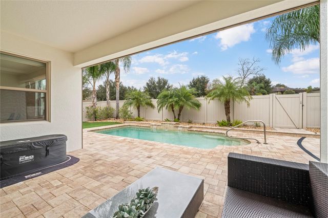 30106 KLADRUBY POINT, Mount Dora, FL 32757