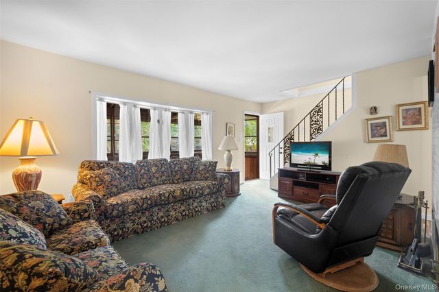 77 Pilgrim Lane, Westbury, NY 11590