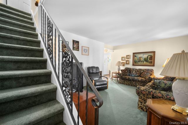 77 Pilgrim Lane, Westbury, NY 11590