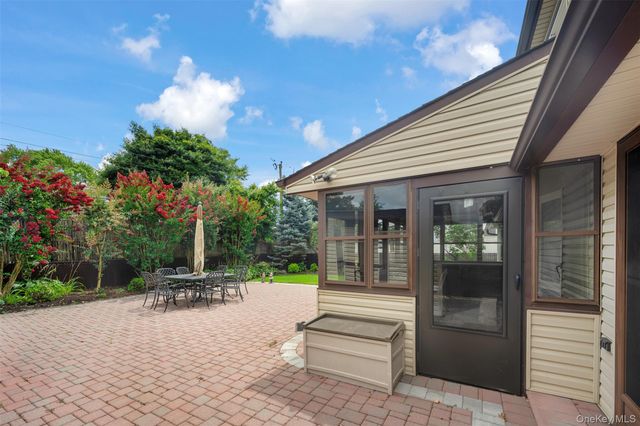 77 Pilgrim Lane, Westbury, NY 11590