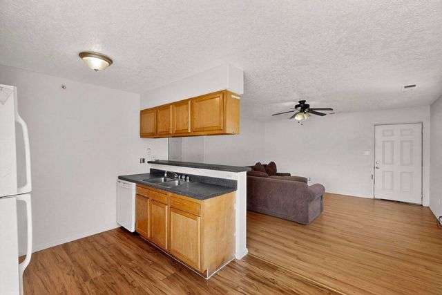 530 Alvarado Drive SE, Albuquerque, NM 87108