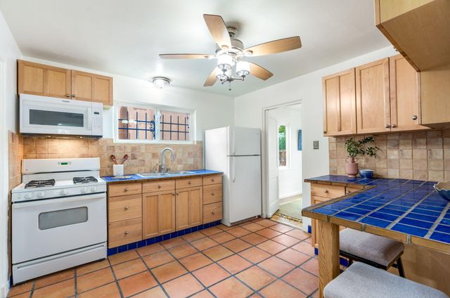 1605 Lead Avenue SE, Albuquerque, NM 87106