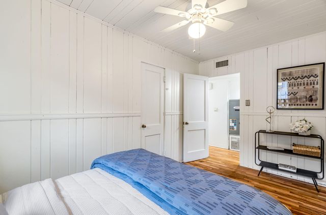 1605 Lead Avenue SE, Albuquerque, NM 87106