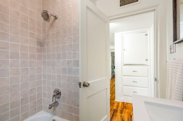 1605 Lead Avenue SE, Albuquerque, NM 87106