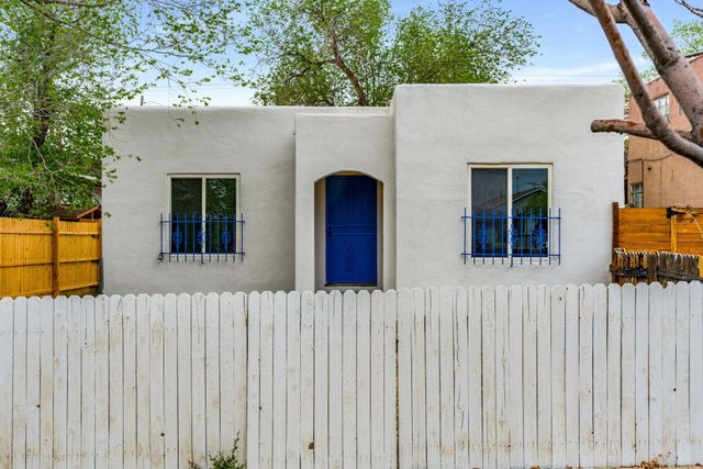 1605 Lead Avenue SE, Albuquerque, NM 87106