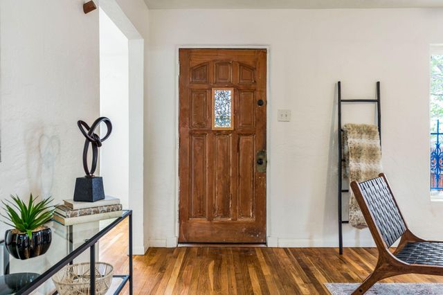 1605 Lead Avenue SE, Albuquerque, NM 87106