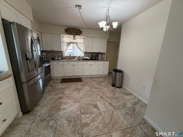 194 Faber Avenue, Waterbury, CT 06704