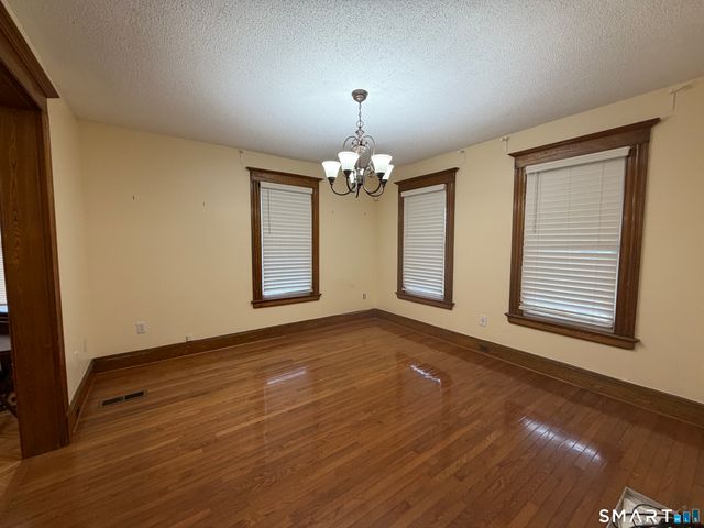 194 Faber Avenue, Waterbury, CT 06704