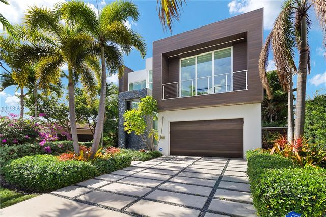 2217 NE 17th Ter, Wilton Manors, FL 33305