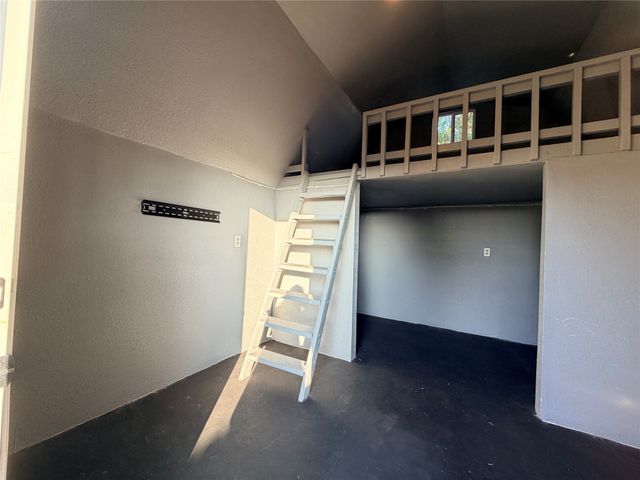 7205 Windcrest Court E, North Richland Hills, TX 76182