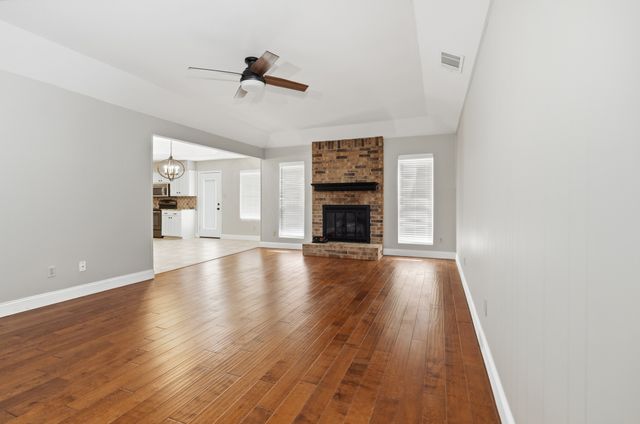 7205 Windcrest Court E, North Richland Hills, TX 76182