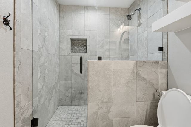 7205 Windcrest Court E, North Richland Hills, TX 76182