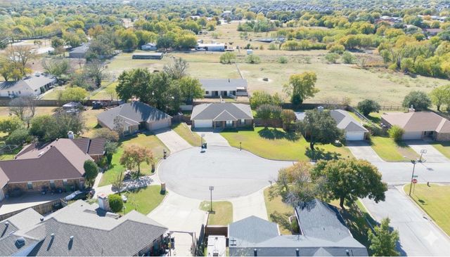 7205 Windcrest Court E, North Richland Hills, TX 76182