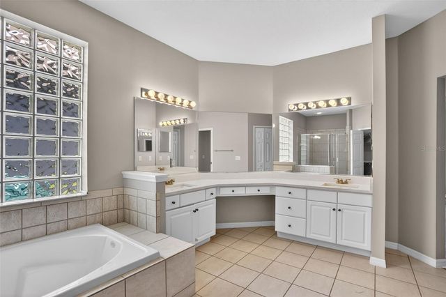 8852 GREAT COVE DRIVE, Orlando, FL 32819