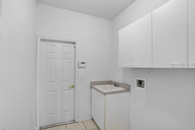 8852 GREAT COVE DRIVE, Orlando, FL 32819