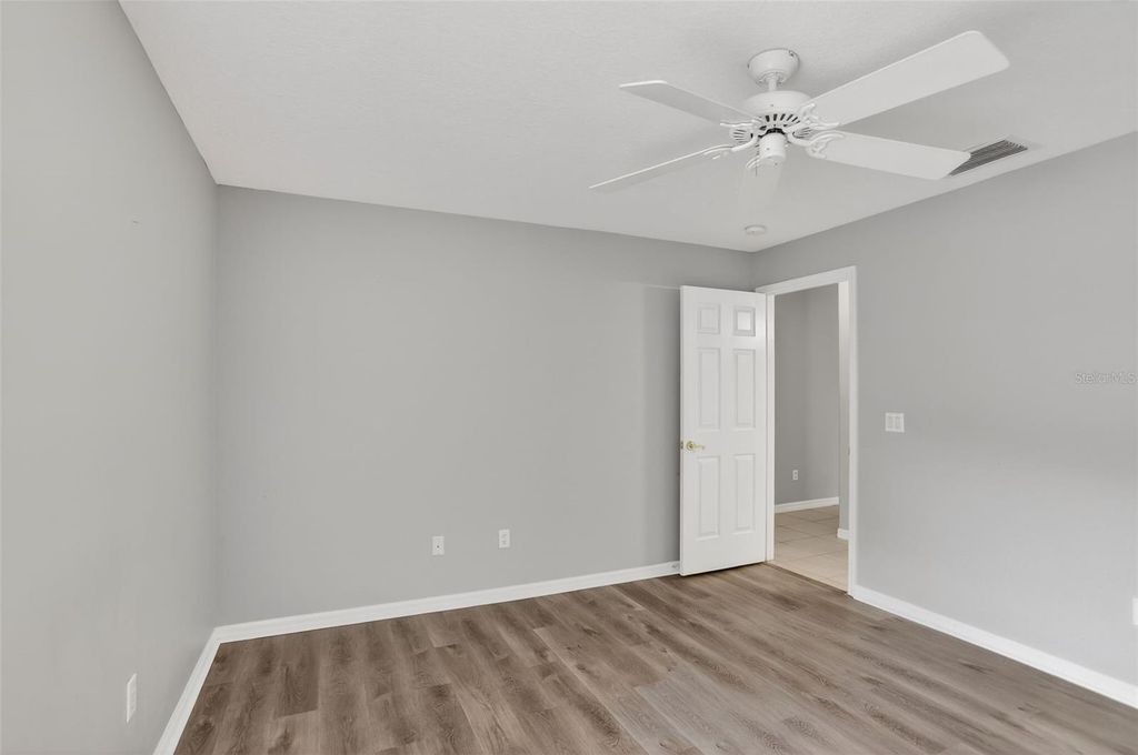 Image 36 of property listing at 8852 GREAT COVE DRIVE, Orlando, FL 32819