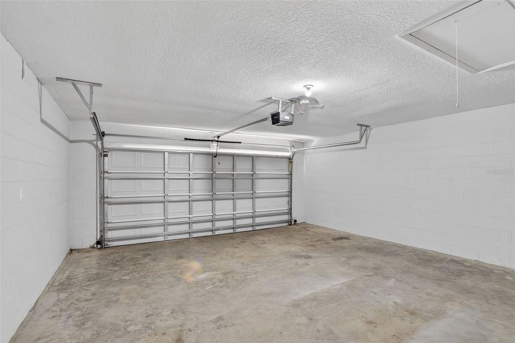 Image 45 of property listing at 8852 GREAT COVE DRIVE, Orlando, FL 32819