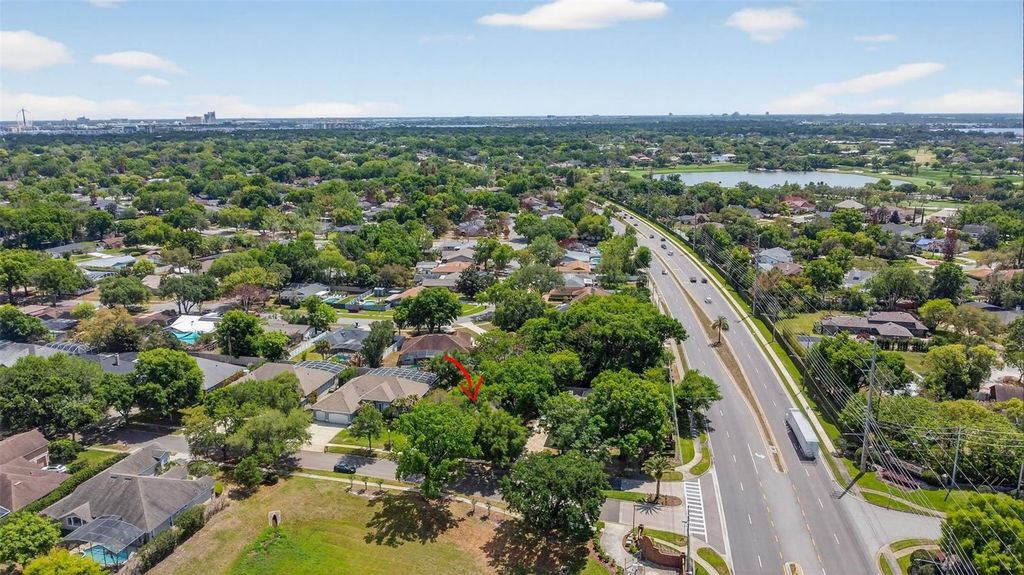 Image 51 of property listing at 8852 GREAT COVE DRIVE, Orlando, FL 32819