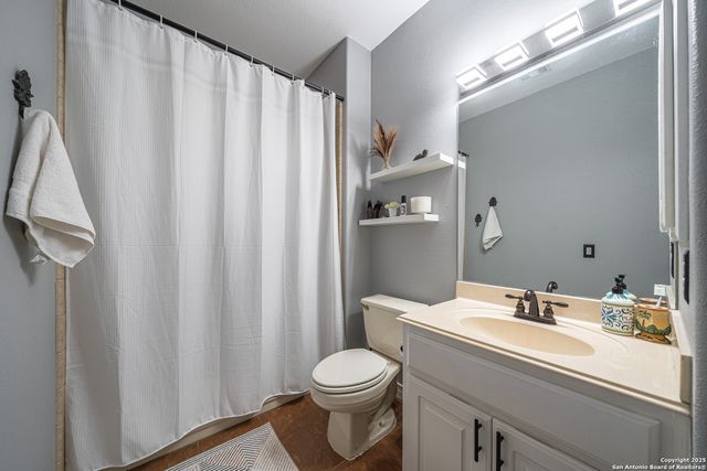 519 Long Mdw, Spring Branch, TX 78070