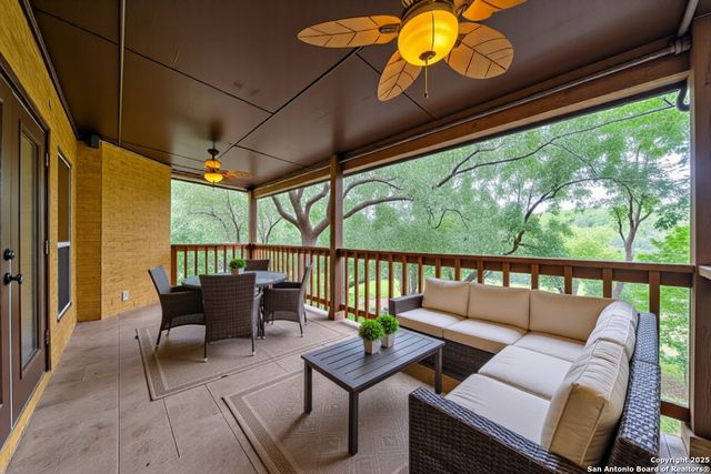 519 Long Mdw, Spring Branch, TX 78070