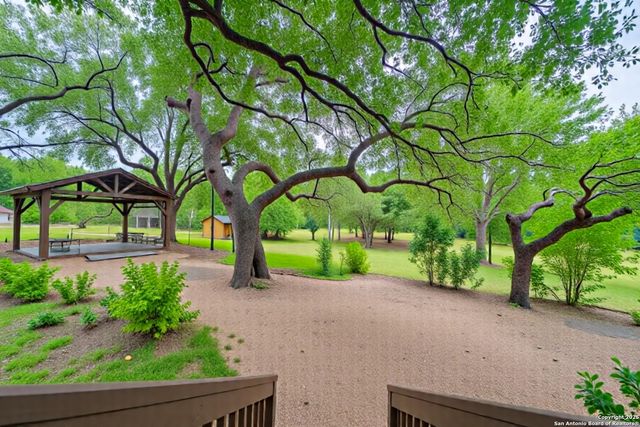 519 Long Mdw, Spring Branch, TX 78070