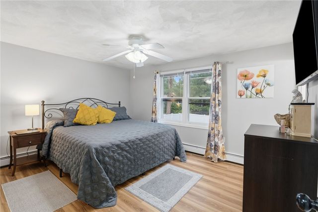 9 Daisy Court, Cranston, RI 02920