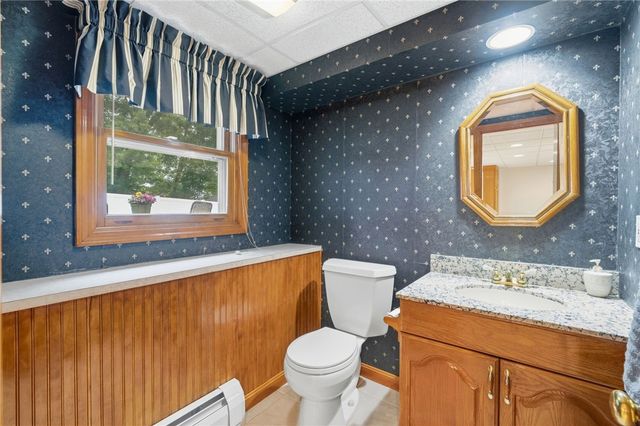 9 Daisy Court, Cranston, RI 02920