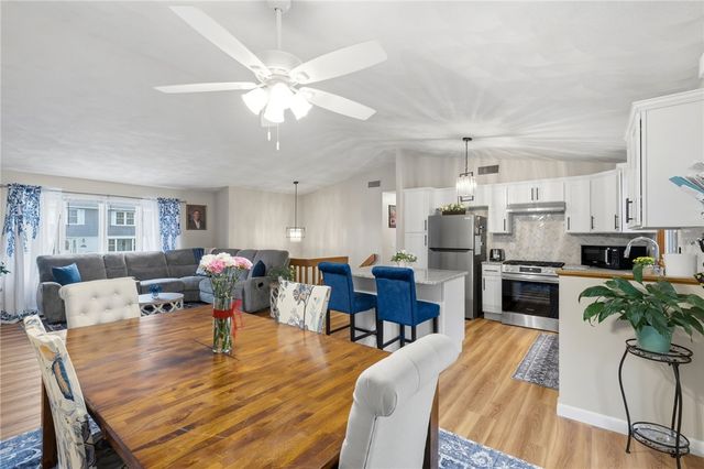 9 Daisy Court, Cranston, RI 02920