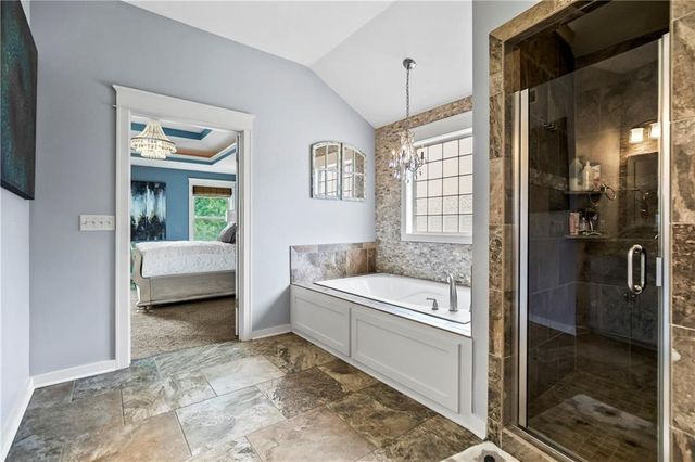 4527 Verona Drive NW, Riverside, MO 64150