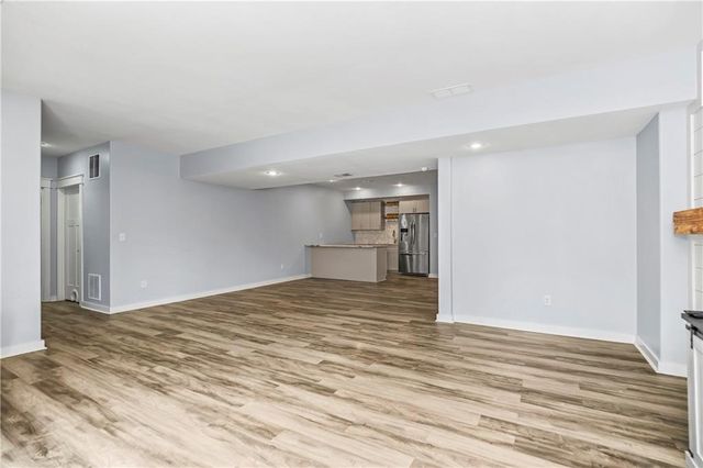 4527 Verona Drive NW, Riverside, MO 64150