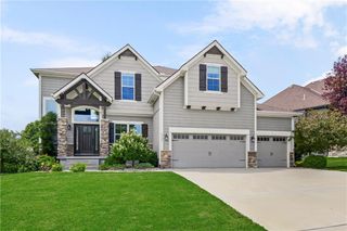 4527 Verona Drive NW, Riverside, MO 64150
