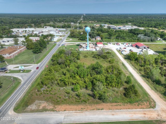 8110-8130 E 7th Street, Duenweg, MO 64841