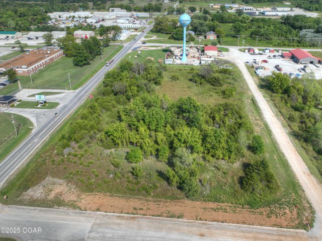 8110-8130 E 7th Street, Duenweg, MO 64841