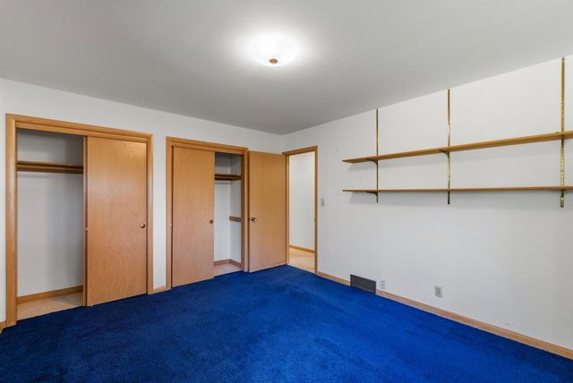 8909 N Maitland ROAD, Bayside, WI 53217