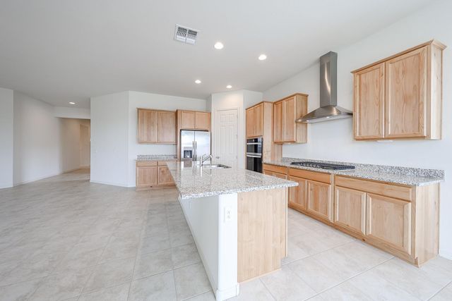 25620 N 167th Drive, Surprise, AZ 85387