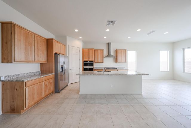 25620 N 167th Drive, Surprise, AZ 85387