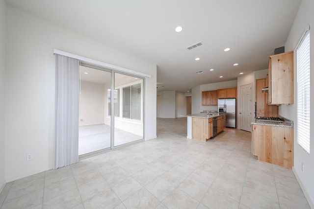 25620 N 167th Drive, Surprise, AZ 85387