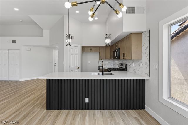 4820 Black Bear Road 201, Las Vegas, NV 89149