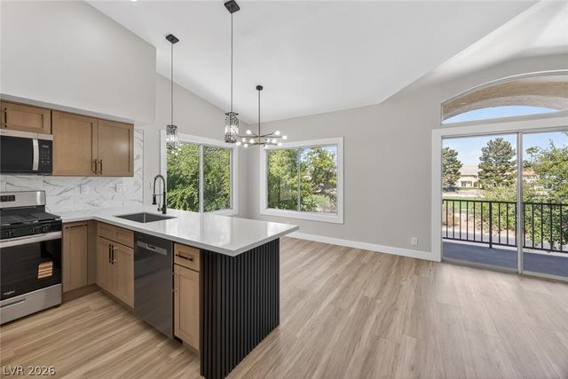 4820 Black Bear Road 201, Las Vegas, NV 89149
