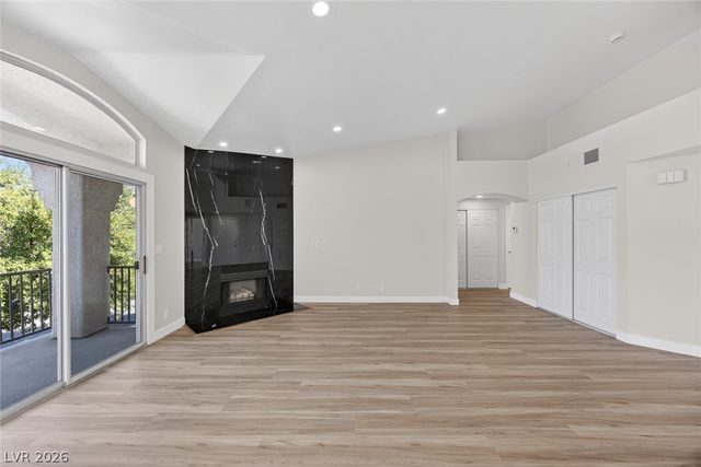 4820 Black Bear Road 201, Las Vegas, NV 89149