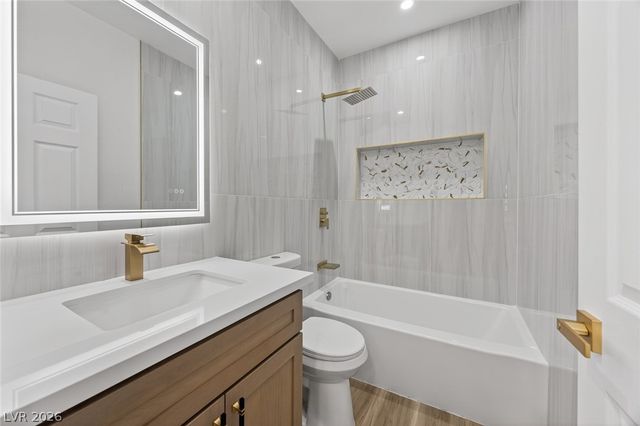 4820 Black Bear Road 201, Las Vegas, NV 89149