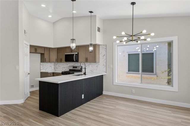 4820 Black Bear Road 201, Las Vegas, NV 89149