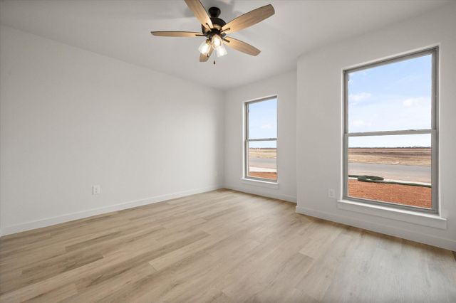 2903 Tractor Avenue, Wolfforth, TX 79382