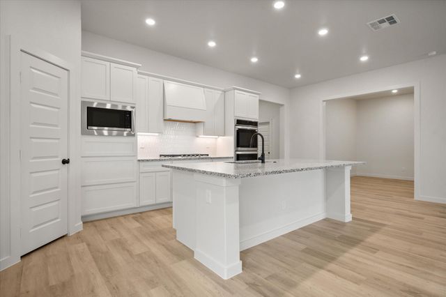 2903 Tractor Avenue, Wolfforth, TX 79382