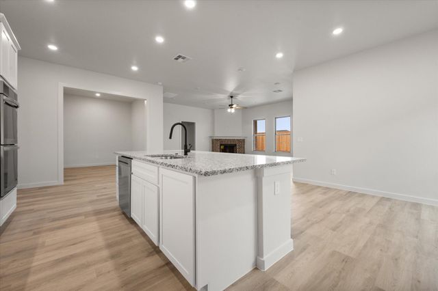 2903 Tractor Avenue, Wolfforth, TX 79382