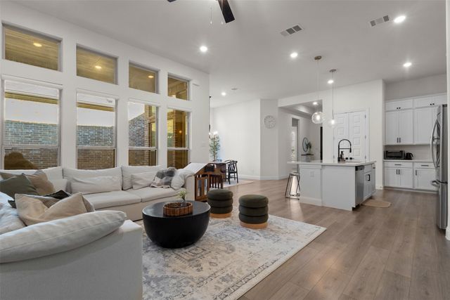 4719 Mulberry Hill Lane, Arlington, TX 76005