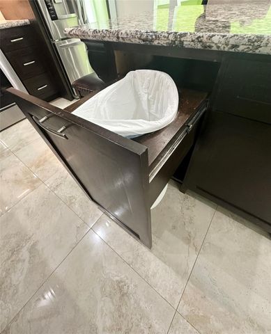 10518 Pleasanton Drive, Houston, TX 77038