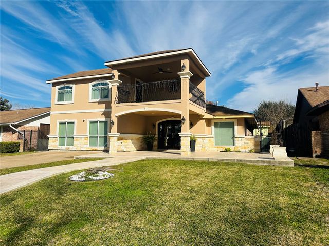 10518 Pleasanton Drive, Houston, TX 77038