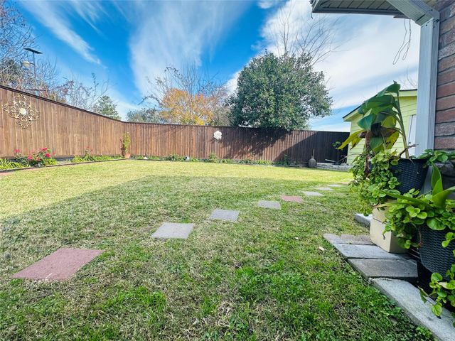 10518 Pleasanton Drive, Houston, TX 77038