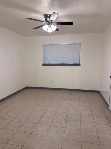 143 Casa Grande Drive 143, Houston, TX 77060